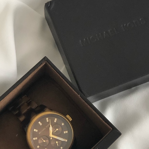 Michael Kors Chocolate/Caramel Tortoise Watch - Picture 3 of 4